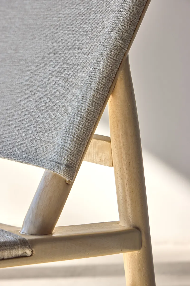 Millo Loungesessel aus Mangoholz, im Wohnraum, Ansicht 4