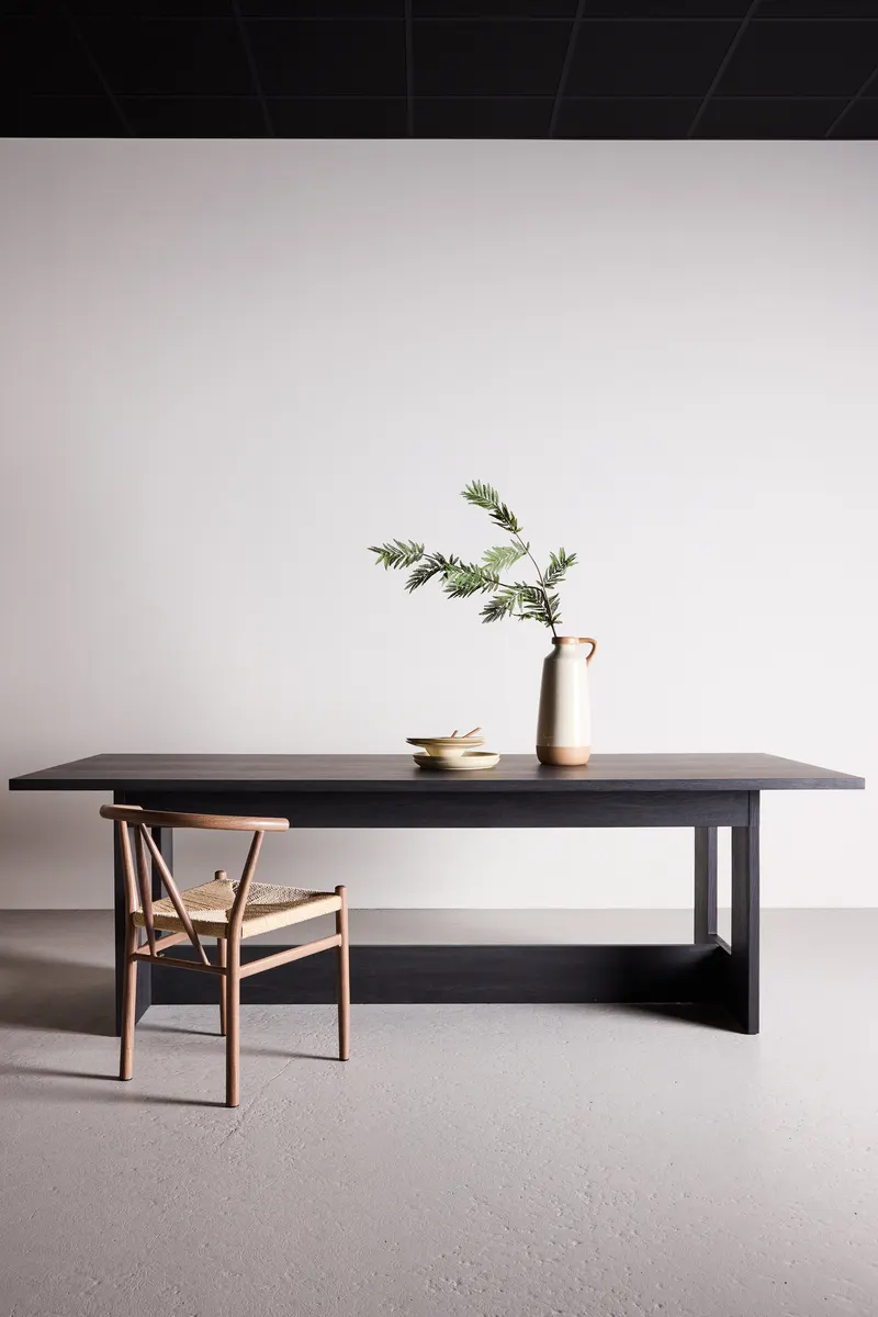 Milly schwarzer Esstisch 235 × 100 cm, im Wohnraum, Ansicht 1