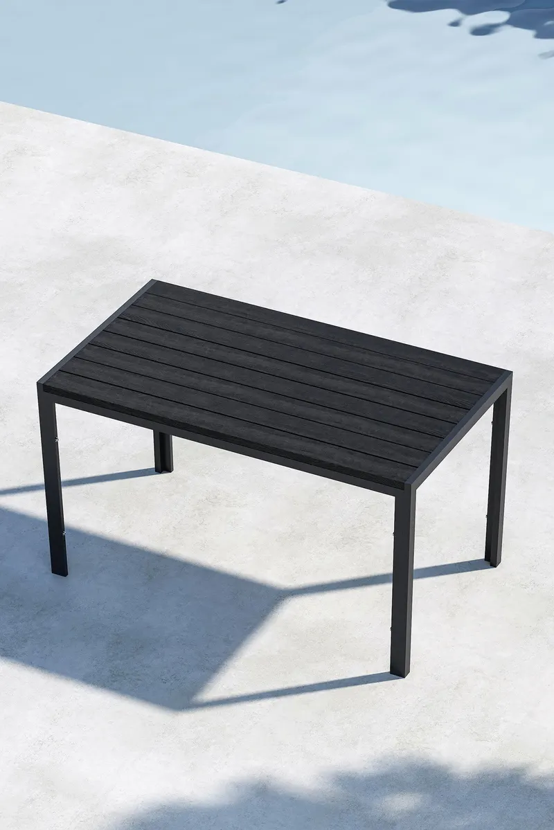 Mirko rechteckiger Gartentisch aus Aluminium in 140 × 80 cm, Schwarz, im Wohnraum, Ansicht 2