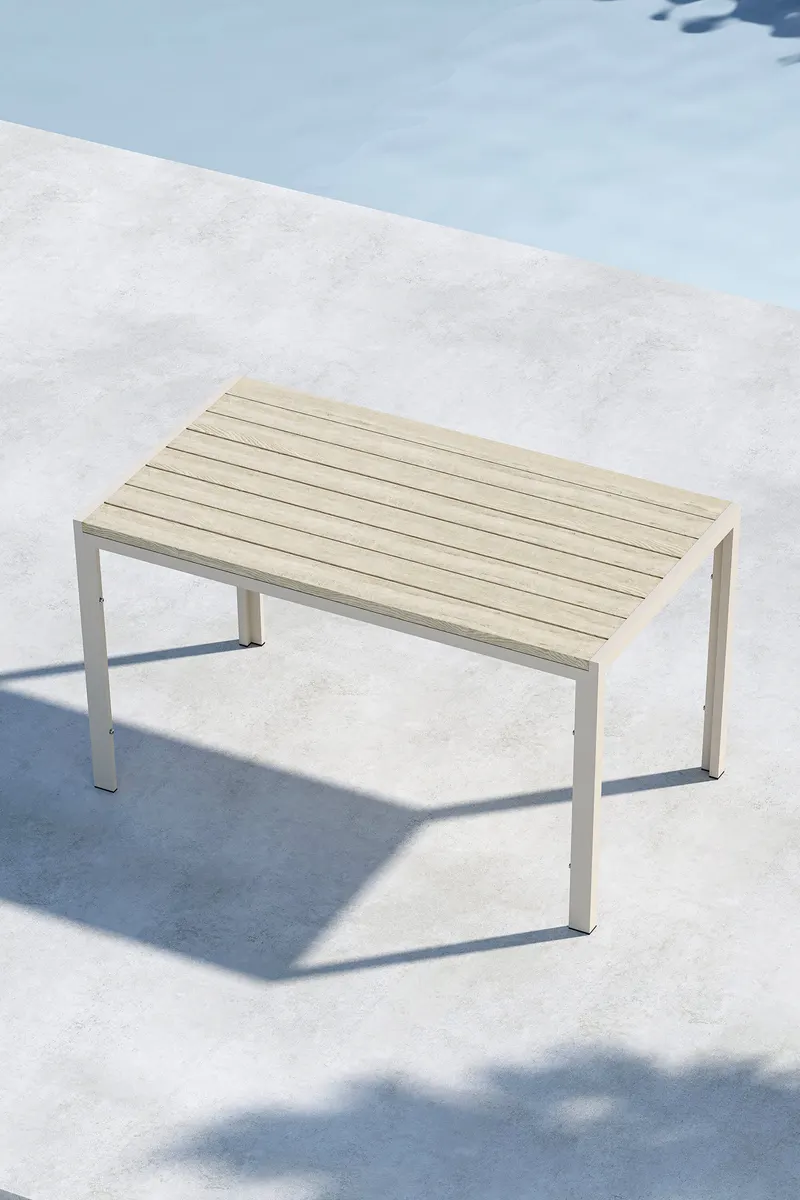 Mirko rechteckiger Gartentisch aus Aluminium in 140 × 80 cm, Beige, im Wohnraum, Ansicht 2