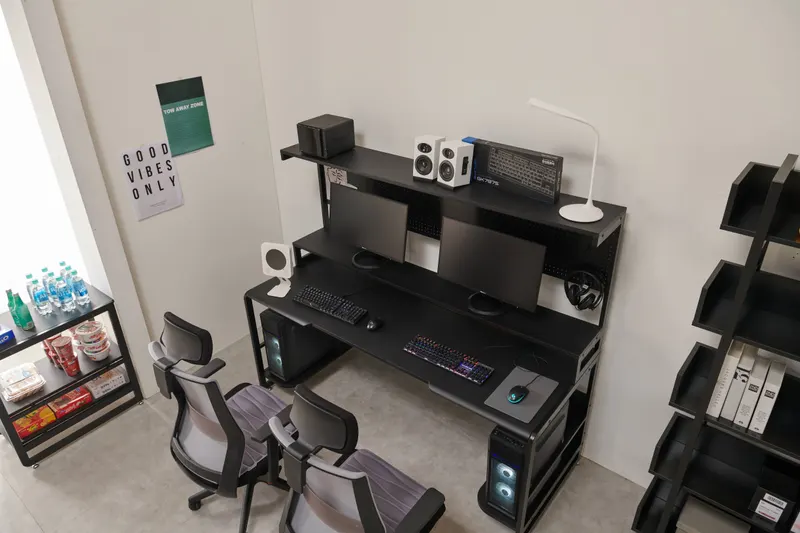 Schreibtisch mit Ablagen, MDF und Metall, Schwarz, Ansicht 6