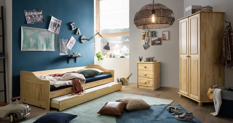 Kommode aus massivem Kiefernholz, natur lackiert, Ansicht 4