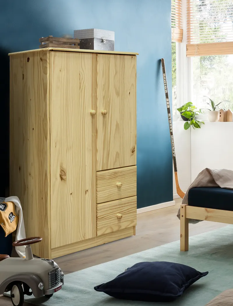 Kleiderschrank aus massivem Kiefernholz, natur lackiert, Ansicht 5