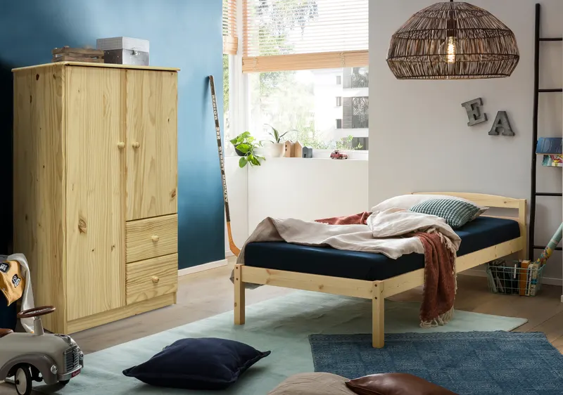 Kleiderschrank aus massivem Kiefernholz, natur lackiert, Ansicht 6