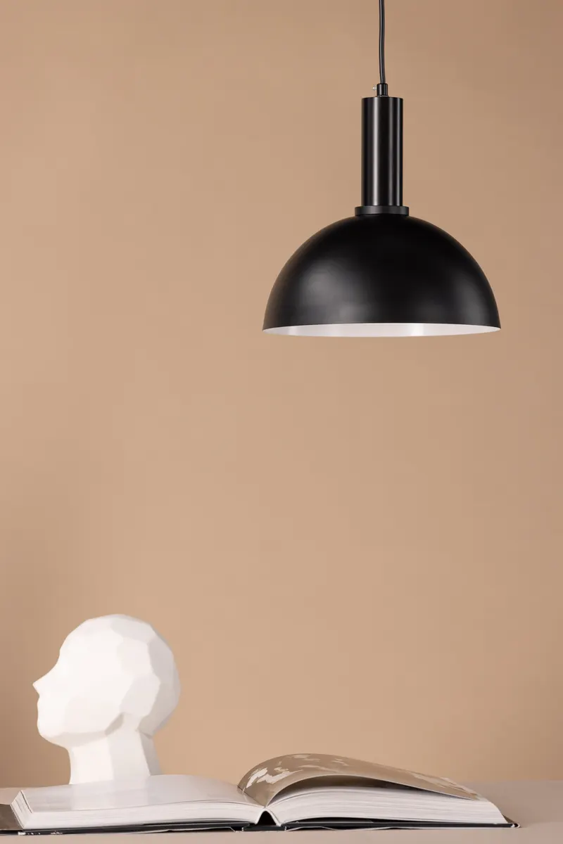 Narbonne Pendelleuchte mit Kuppelschirm aus Eisen in 25 × 23 × 25 cm, im Wohnraum, Ansicht 2
