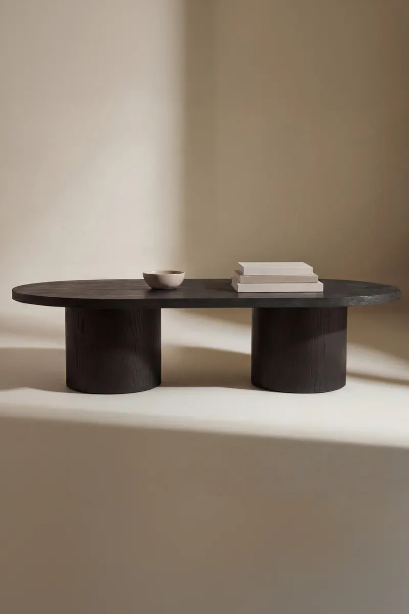 Narvik ovaler Couchtisch in 120 × 60 cm, Schwarz, im Wohnraum, Ansicht 1