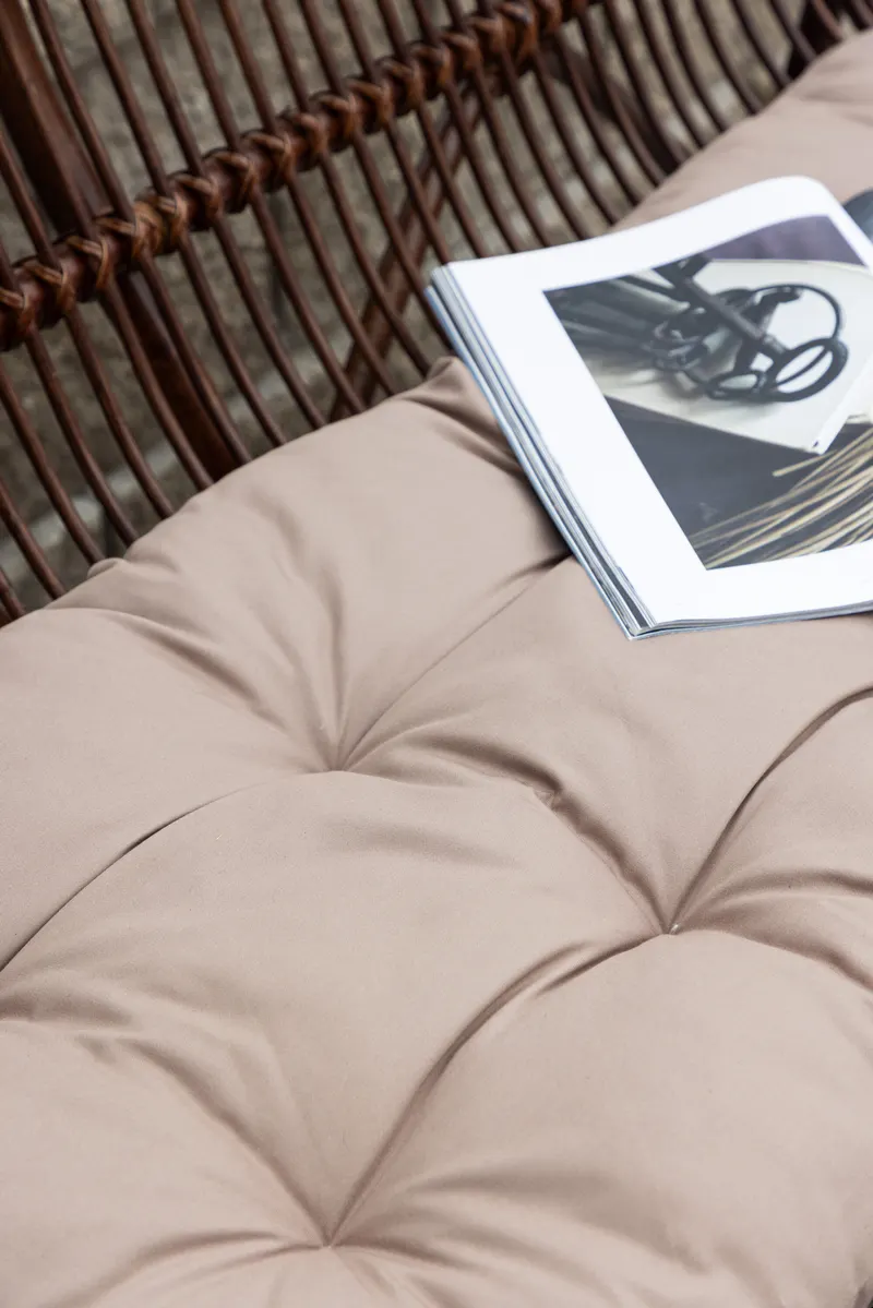 Nella Rattansofa mit Sitzkissen in Dunkles Walnuss, im Wohnraum, Ansicht 3