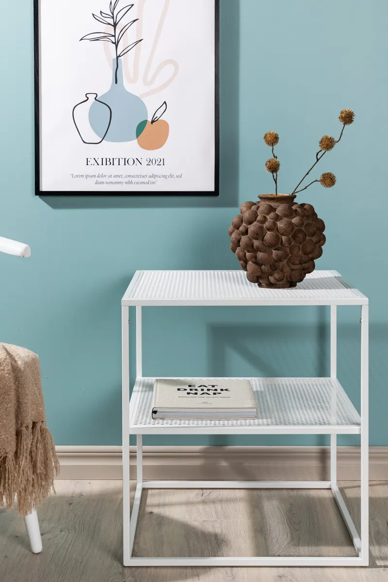 Netz quadratischer Couchtisch in 55 × 55 cm, Weiß, im Wohnraum, Ansicht 1