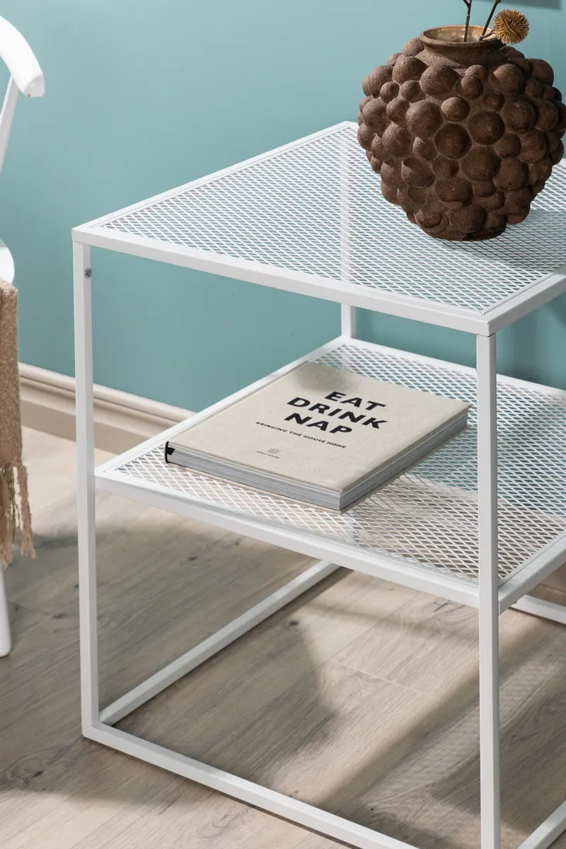 Netz quadratischer Couchtisch in 55 × 55 cm, Weiß, im Wohnraum, Ansicht 2