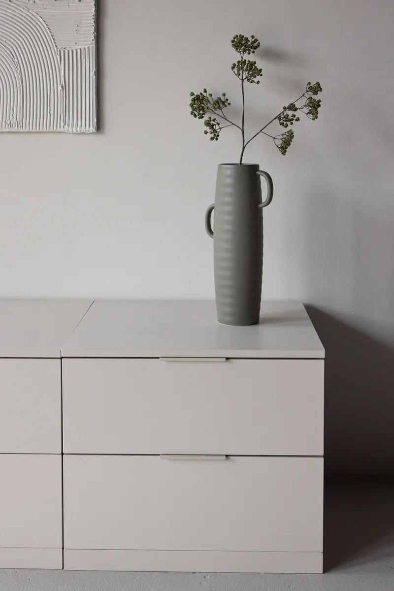 Nice kleine Kommode mit zwei Schubladen, im Wohnraum, Ansicht 3