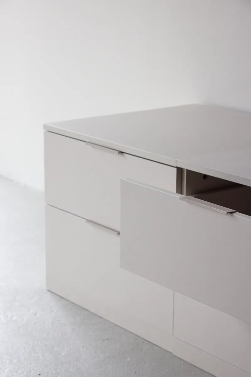 Nice kleine Kommode mit zwei Schubladen, im Wohnraum, Ansicht 4