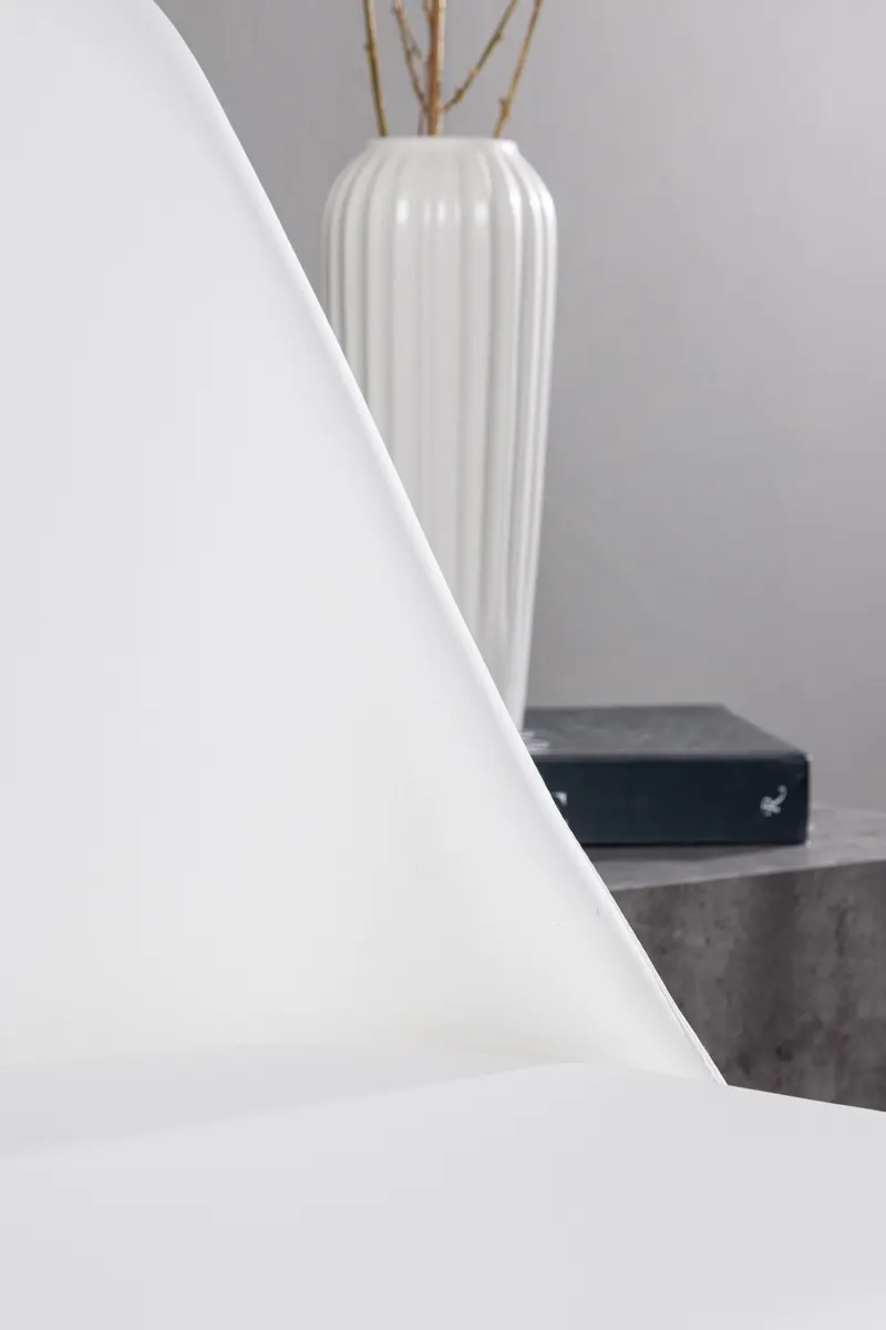 Night gepolsterter Esszimmerstuhl in Weiß, Gestell Schwarz, PU-Kunstleder, im Wohnraum, Ansicht 3