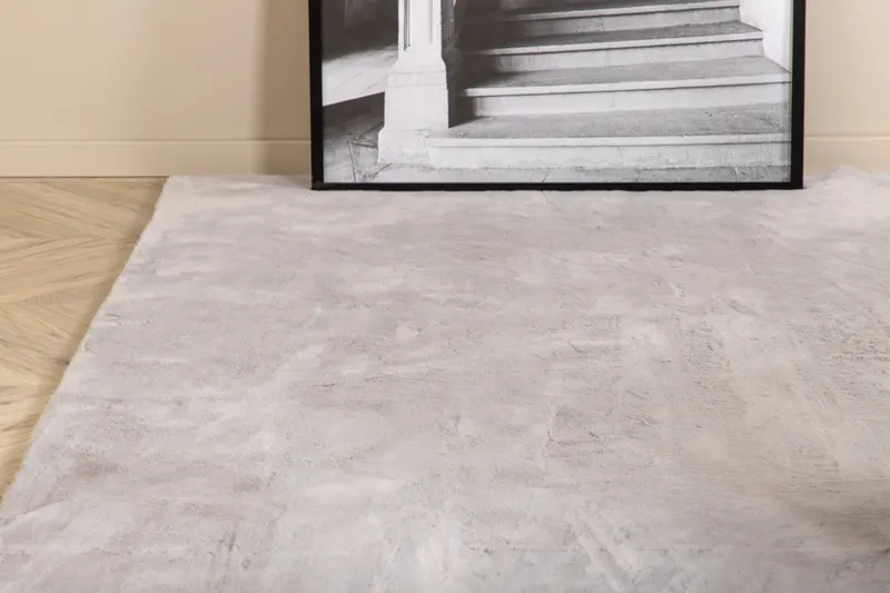 Nina Teppich rechteckig mit Schimmer in 300 × 200 cm, Grau, im Wohnraum, Ansicht 3