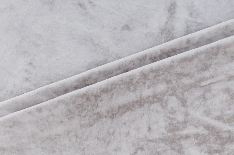 Nina Teppich rechteckig mit Schimmer in 230 × 160 cm, Grau, im Wohnraum, Ansicht 1