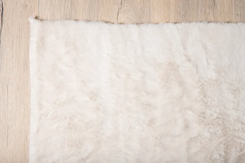 Nina Teppich rechteckig mit Schimmer in 230 × 160 cm, Weiß, im Wohnraum, Ansicht 5