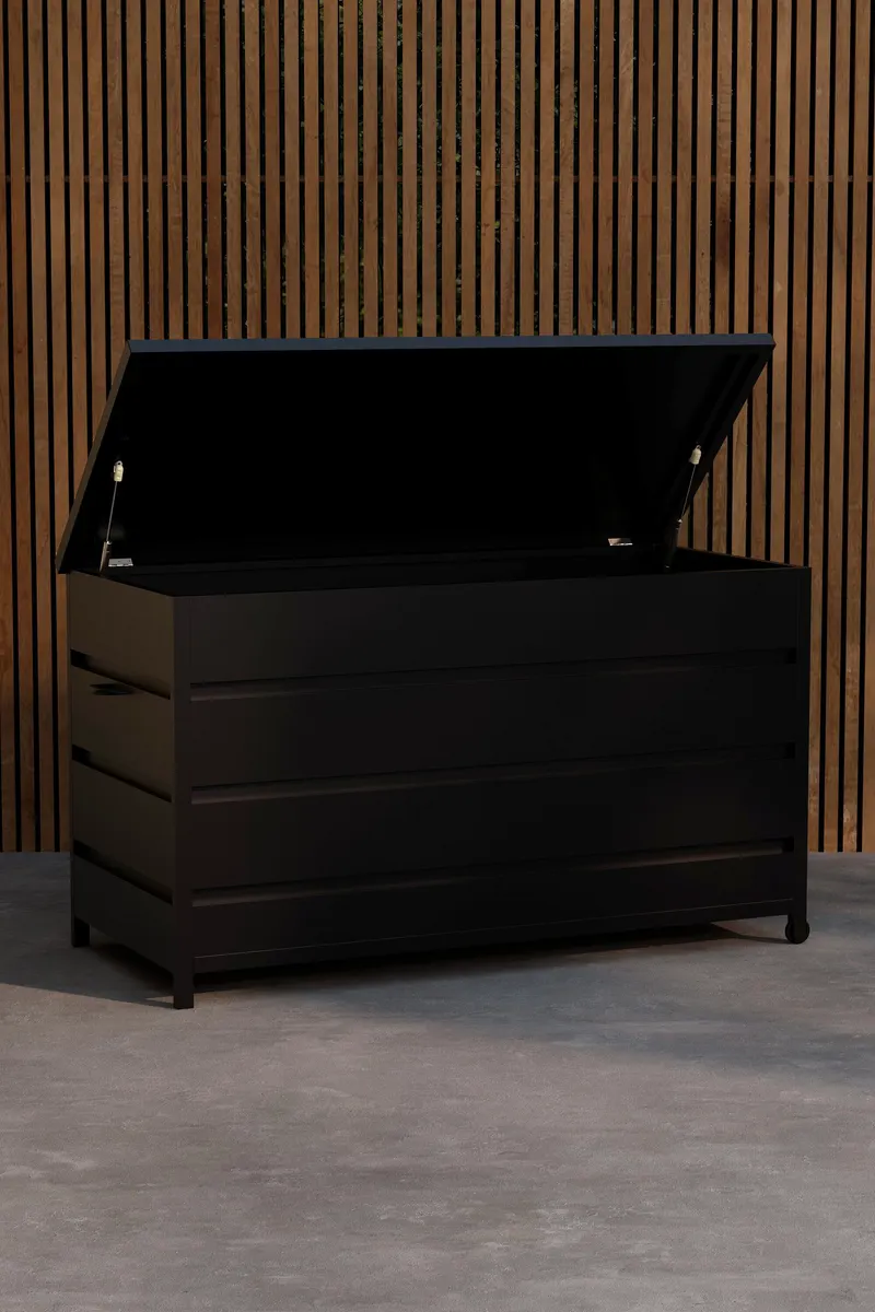 Nisis Gartenbox aus Aluminium mit Rollen, im Wohnraum, Ansicht 2
