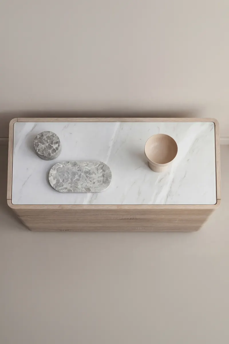Noble Kommode mit gerundeten Seitenkanten in 100 × 48 × 60 cm, Natur, im Wohnraum, Ansicht 4
