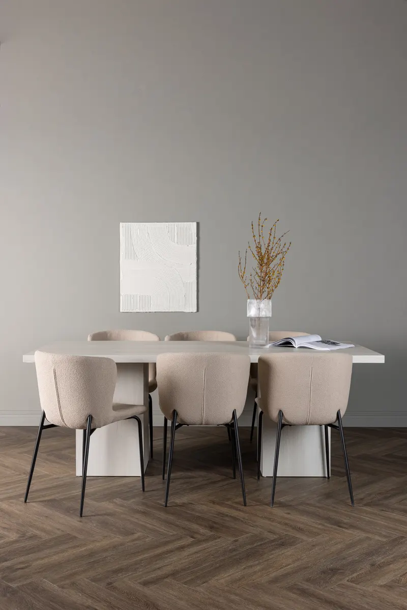 Olga & Modesto Essgruppe mit weißem Esstisch und 6 Bouclé-Stühlen in Beige, Gestell Schwarz, im Wohnraum, Ansicht 1