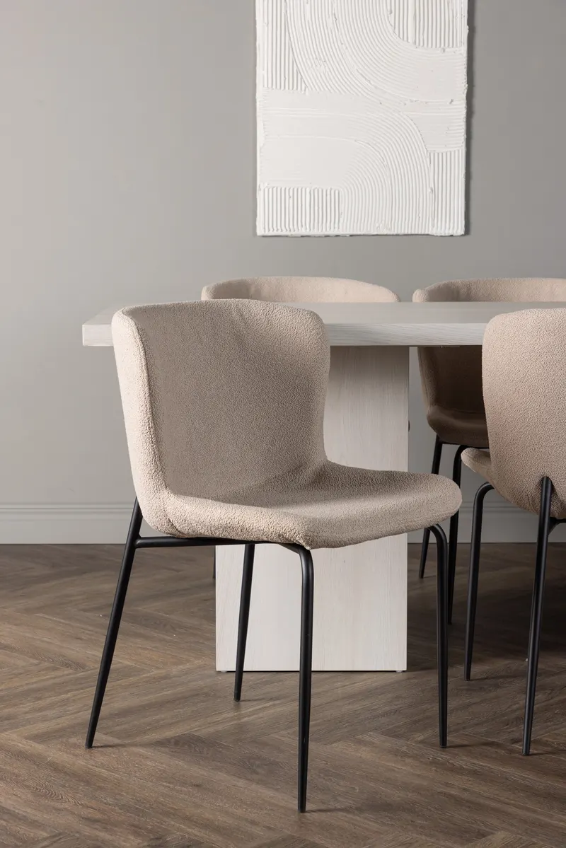 Olga & Modesto Essgruppe mit weißem Esstisch und 6 Bouclé-Stühlen in Beige, Gestell Schwarz, im Wohnraum, Ansicht 4