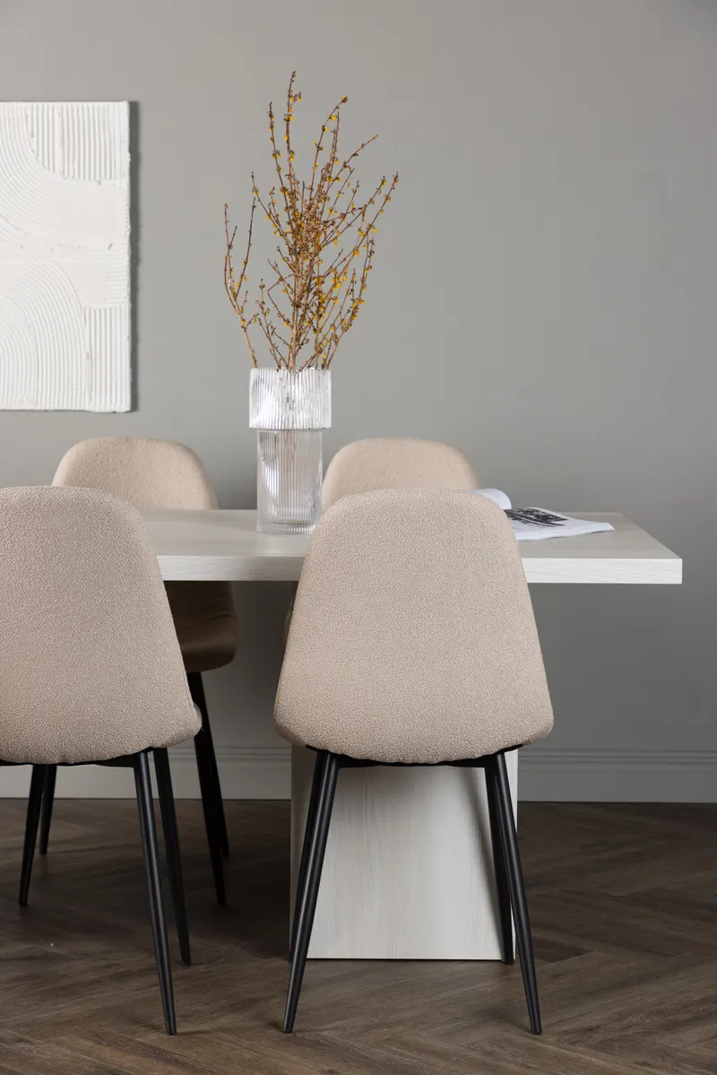 Olga & Polar Essgruppe mit weißem Esstisch und 6 Polsterstühlen in Beige, Gestell Schwarz, im Wohnraum, Ansicht 3