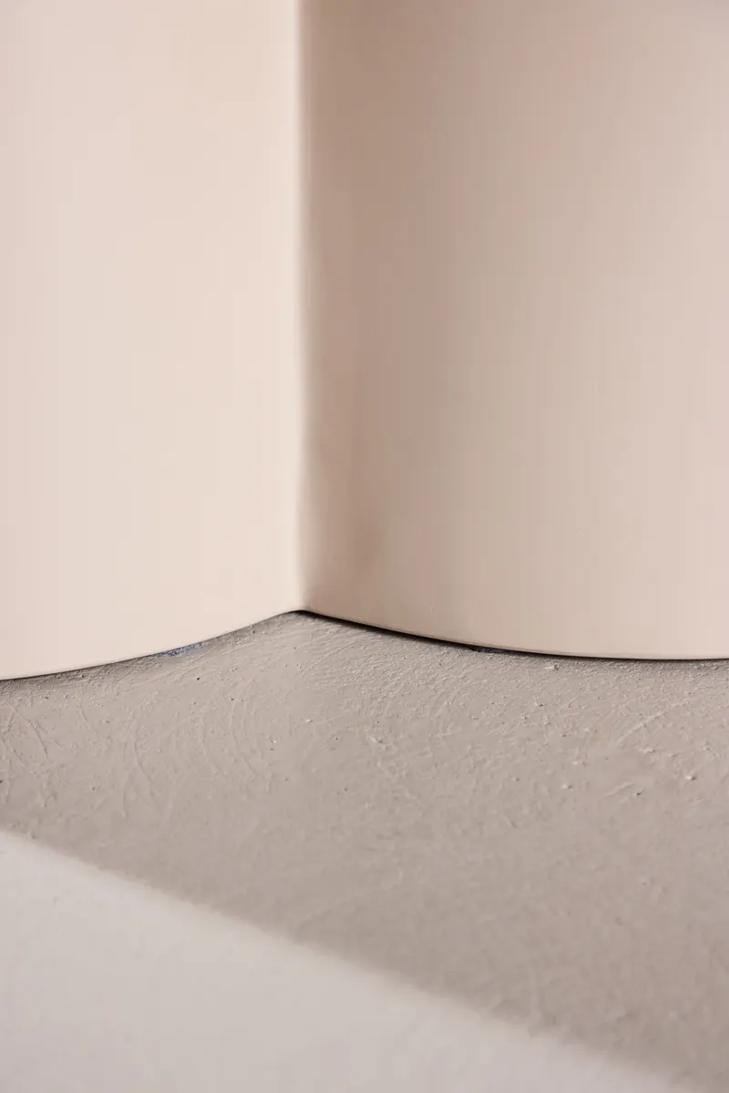 Olivia rechteckiger Esstisch mit Wellenbeinen in Whitewash, Gestell Beige, im Wohnraum, Ansicht 6