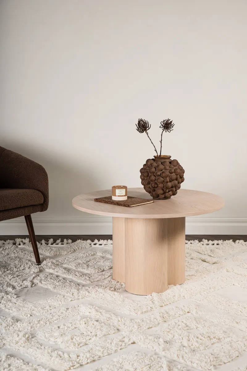 Olivia runder Couchtisch in Whitewash, im Wohnraum, Ansicht 1