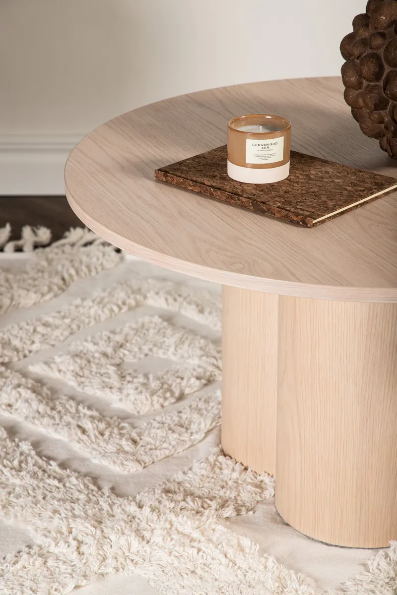 Olivia runder Couchtisch in Whitewash, im Wohnraum, Ansicht 2