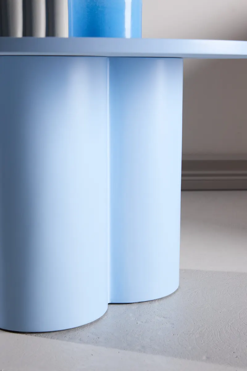 Olivia runder Couchtisch in Blau, im Wohnraum, Ansicht 2