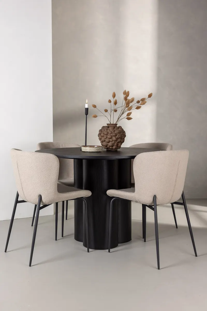Olivia & Modesto Essgruppe mit rundem Esstisch und 4 Bouclé-Stühlen in Schwarz, Beige, Gestell Schwarz, im Wohnraum, Ansicht 1