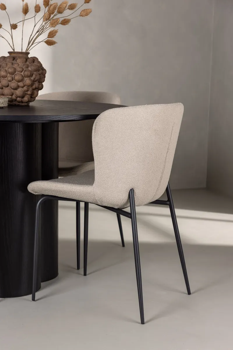 Olivia & Modesto Essgruppe mit rundem Esstisch und 4 Bouclé-Stühlen in Schwarz, Beige, Gestell Schwarz, im Wohnraum, Ansicht 2