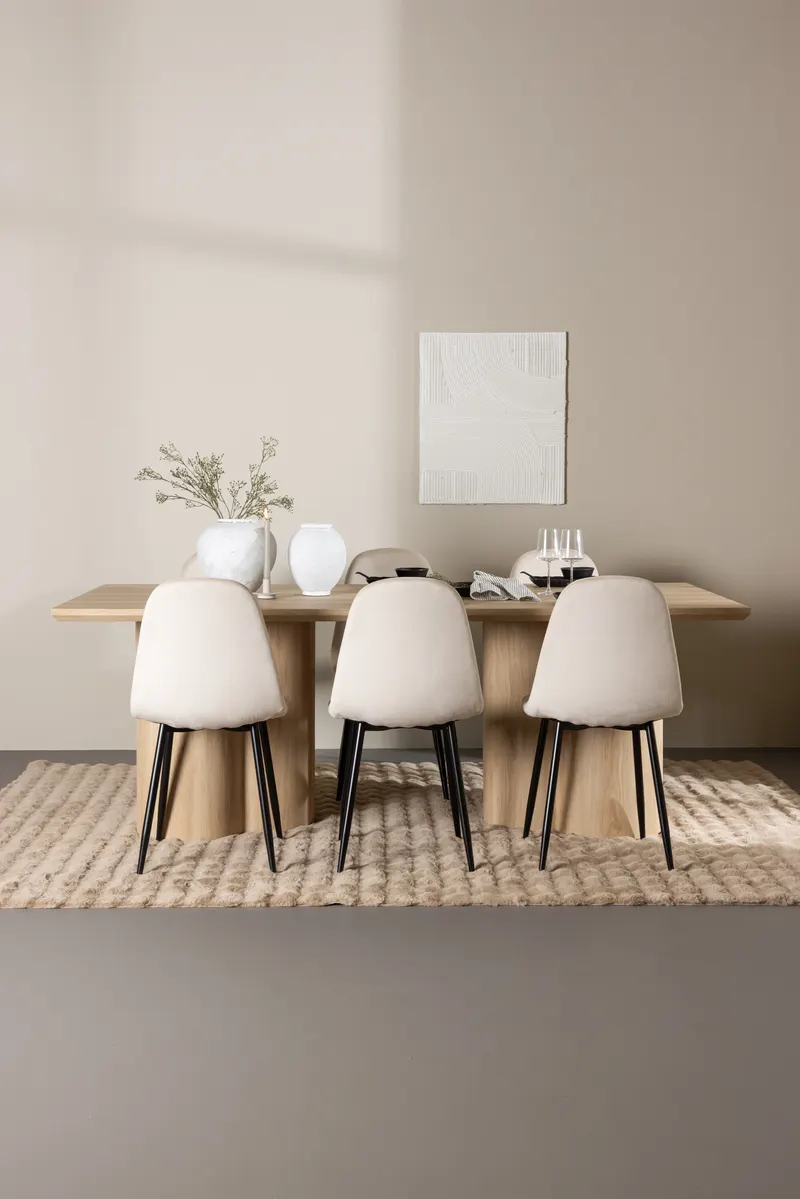 Olivia & Polar Essgruppe mit rechteckigem Esstisch und 6 Samtstühlen in Natur, Beige, Gestell Schwarz, im Wohnraum, Ansicht 1
