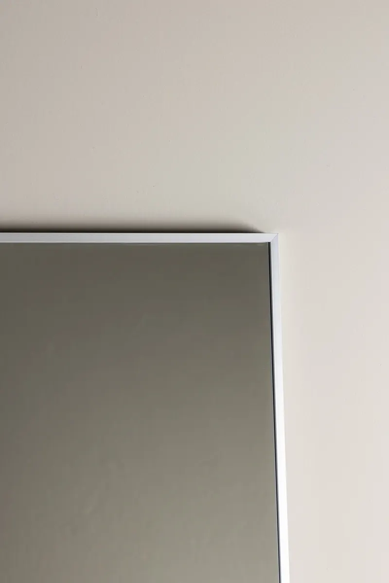 Orlando Wandspiegel, rechteckig mit schmalem Rahmen in 3 × 190 × 85 cm, Silber, im Wohnraum, Ansicht 3