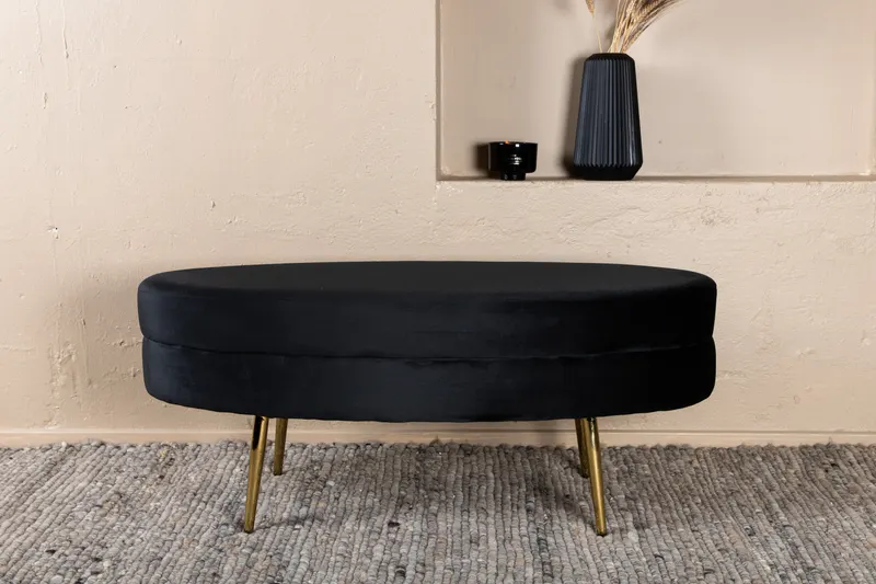 Otto ovaler Hocker auf Stahlbeinen in Schwarz, Gestell Gold, Polyester-Teddystoff, im Wohnraum, Ansicht 1