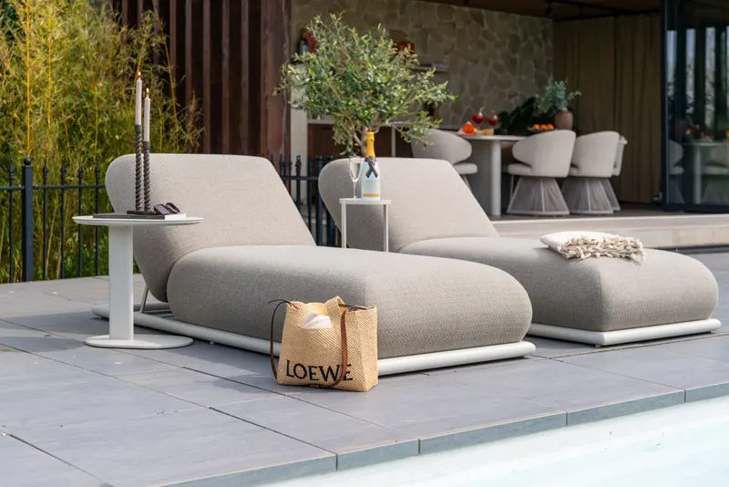 Outdoor-Beistelltisch Quinn, Hellbeige von Richmond Interiors, Wohnbeispiel 6, im Wohnraum