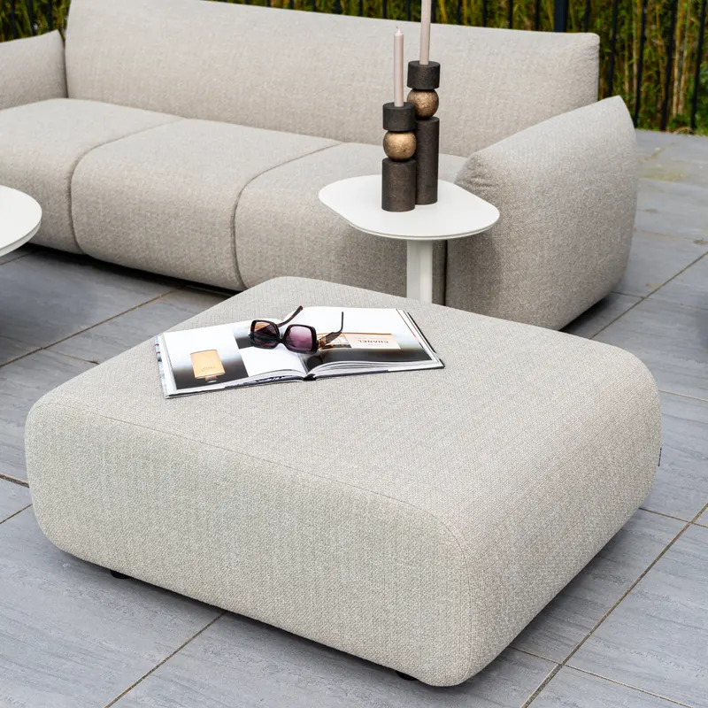 Outdoor-Beistelltisch Quinn, Hellbeige von Richmond Interiors, Wohnbeispiel 8, im Wohnraum