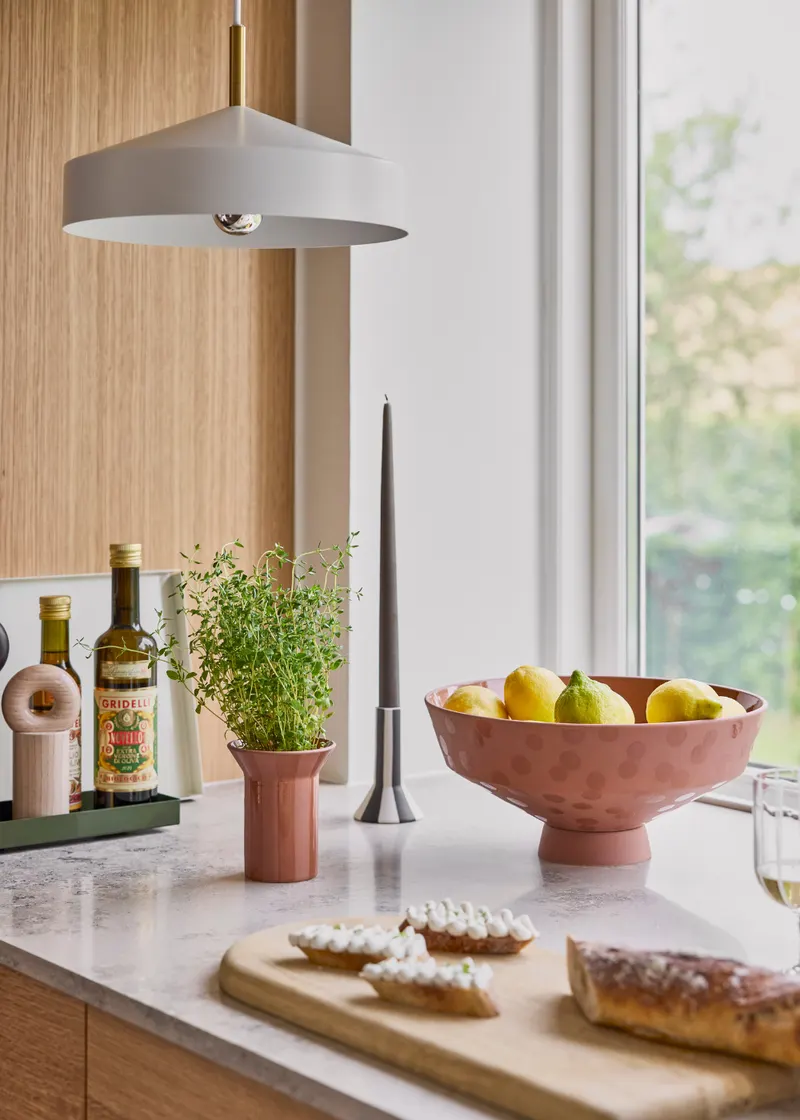 Blumentopf Luonto Small mit handgemalten Streifen, OYOY Living, Terrakotta, Klein, Ansicht 2