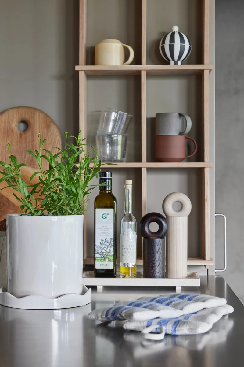 Hoop Gewürzmühle aus Eschenholz mit CrushGrind®, OYOY Living, Nature, Groß, Ansicht 3
