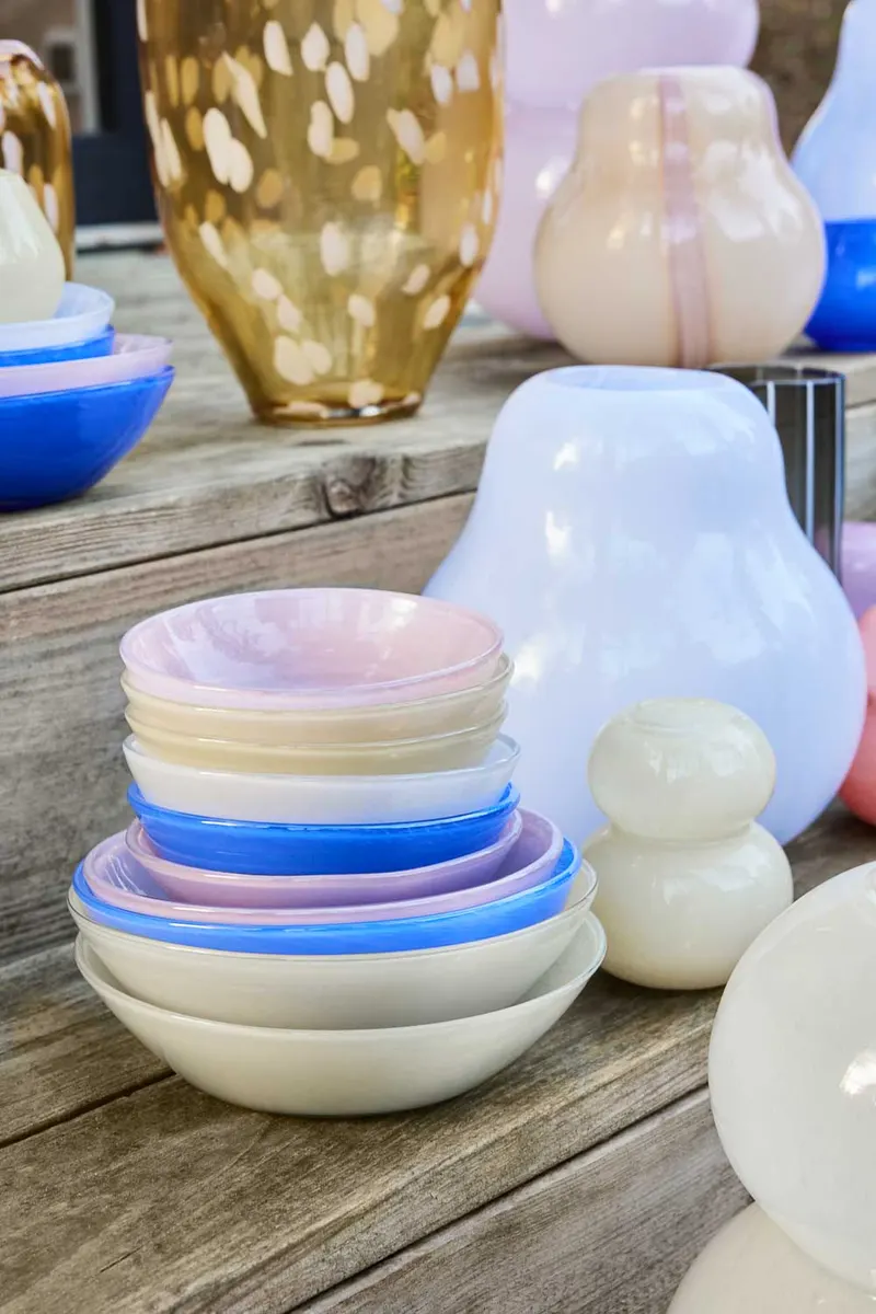 Kojo Glasschale aus mundgeblasenem Glas, OYOY Living, Optikblau, Small, Ansicht 4