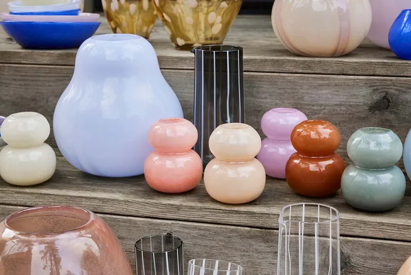 OYOY Living Kojo Vase aus mundgeblasenem Glas, Lavendel/Weiß, Groß, Ansicht 3