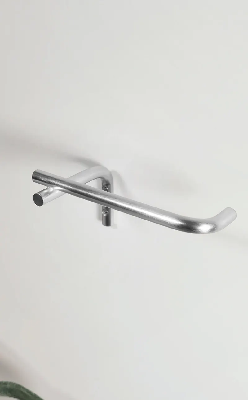 OYOY Living Pieni Toilettenpapierhalter aus Edelstahl, Chromsilber, Ansicht 3