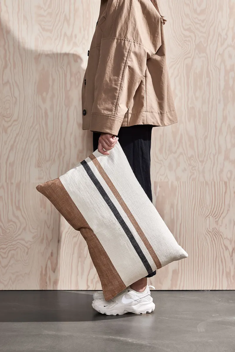 OYOY Living Sofuto Long Kissenbezug aus Baumwolle, Off-White, Ansicht 2