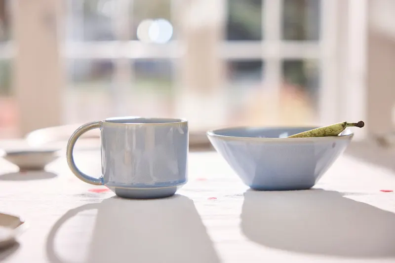 Yuka Schale von OYOY Living mit handgefertigter Oberfläche, Eisblau, Medium, Ansicht 3