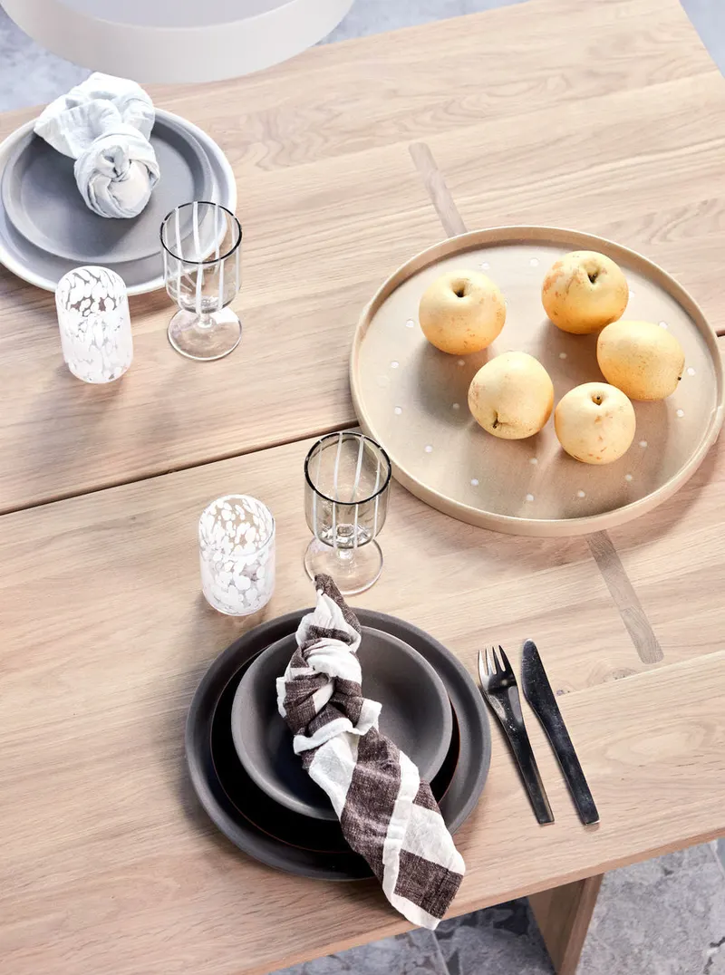 OYOY Yuka tiefer Teller aus Tonware im 2er-Set, OYOY Living, Stone, Ø 19 × H 4 cm, Ansicht 3