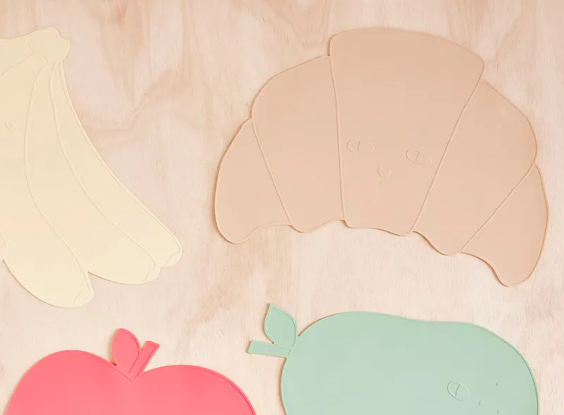 OYOY Mini Croissant-Platzset aus Silikon, 49 × 35 cm; Höhe 0,2 cm, Ansicht 3