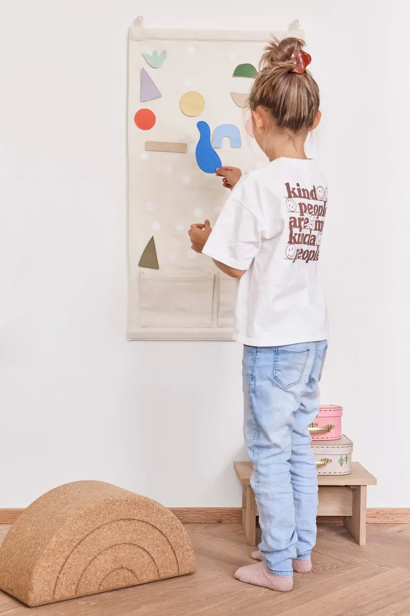 DIY-Wanddekoration Saga aus Baumwolle mit Filzelementen, OYOY Mini, Mehrfarbig, Ansicht 3
