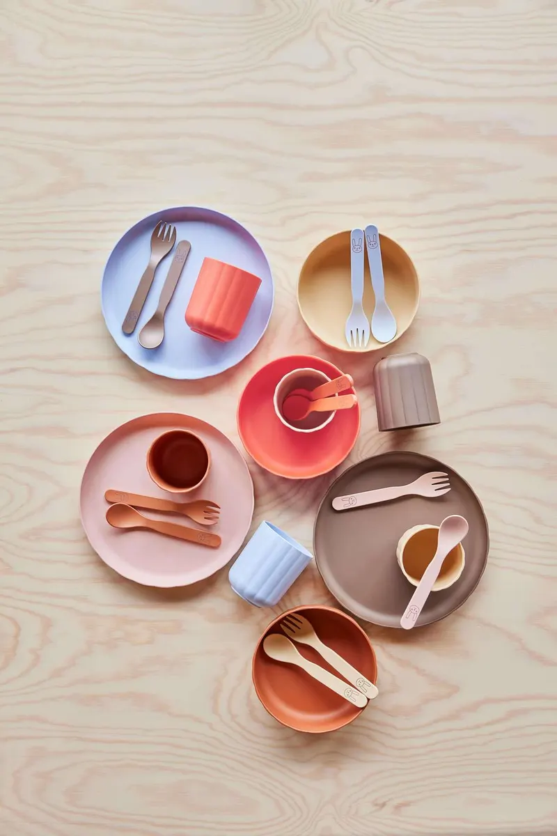OYOY Mini Kindergeschirr-Set Pullo aus PLA mit Teller und Schale, Taupe / Vanille, Ansicht 4