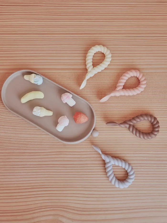OYOY Mini Mellow Kinderlöffel-Set aus Silikon mit Griff, Vanilla / Rose, Ansicht 2