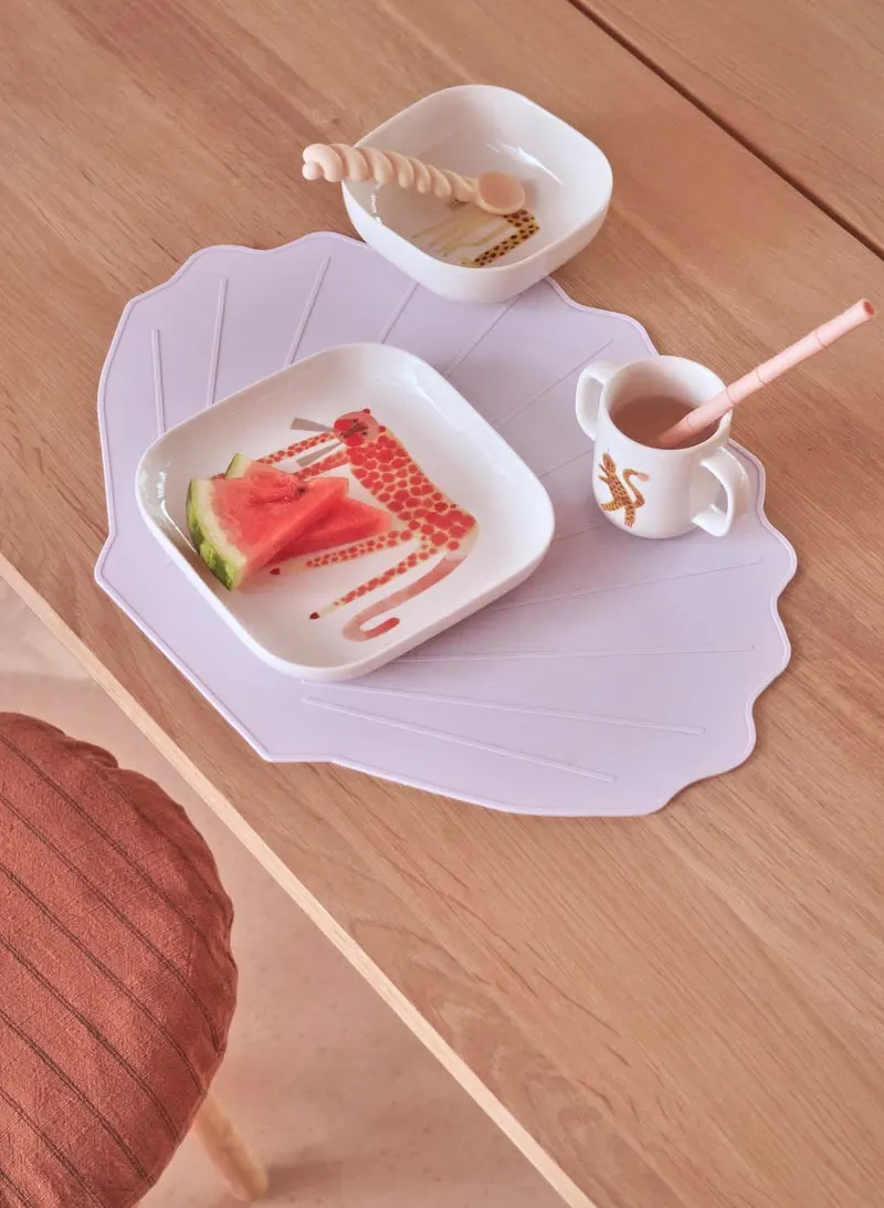 OYOY Mini Platzset Scallop aus Silikon, Lavender, Länge 43,5 cm × Breite 34 cm; Höhe 0,2 cm, Ansicht 4