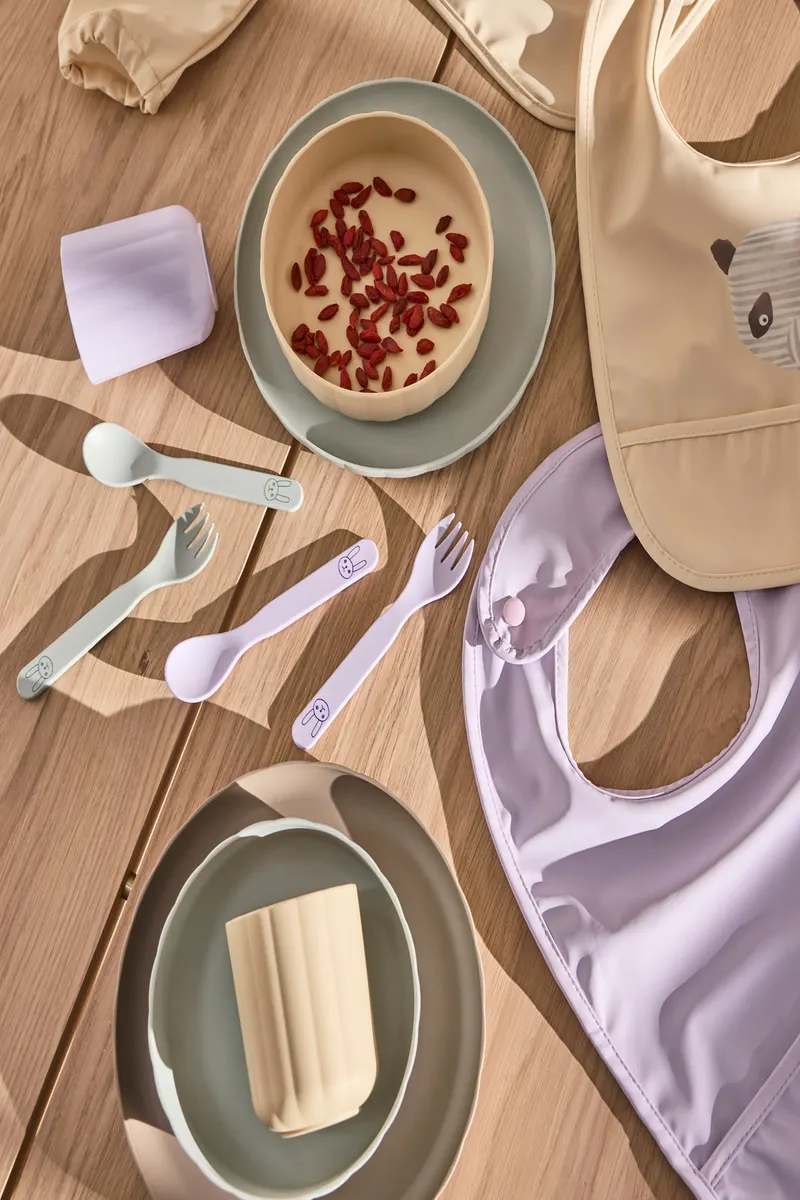 OYOY Mini Pullo Kindergeschirr-Set aus PLA, Blasses Mintgrün, Vanille und Lavendel, Ansicht 4