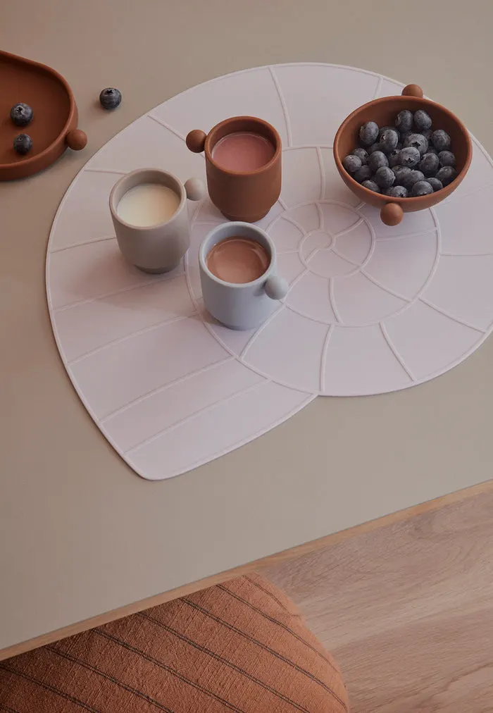 Silikon-Platzset Nautilus mit Nautilusmotiv, OYOY Mini, Höhe 0,2 × Länge 40 × Breite 34,5 cm, Ansicht 2